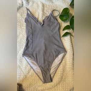 CUPSHE Striped One-Piece Bathing Suit - S